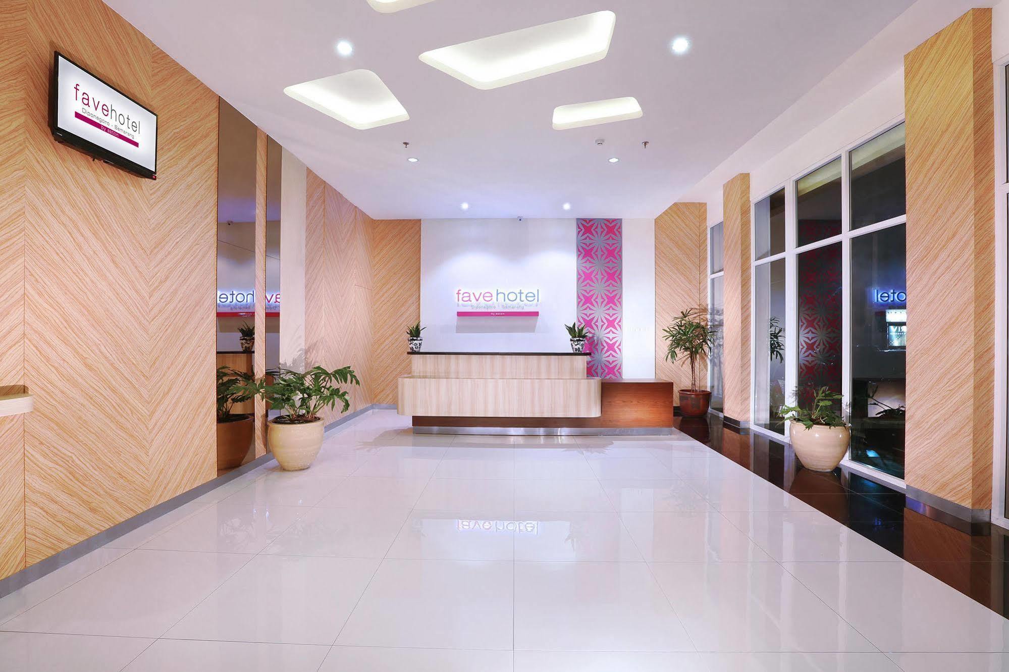 Favehotel Simpang Lima - Semarang Buitenkant foto