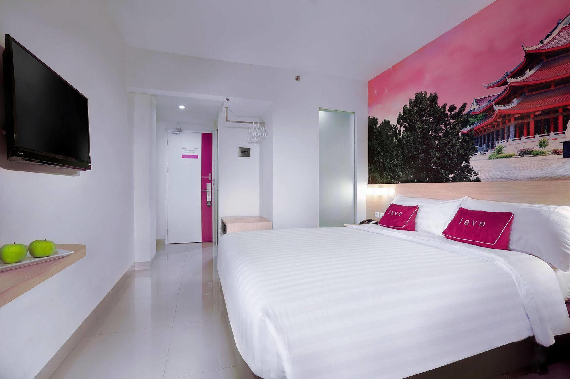 Favehotel Simpang Lima - Semarang Buitenkant foto